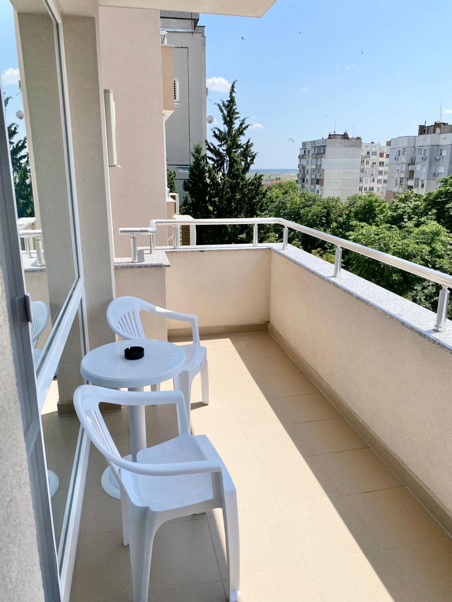 Colourful Apartment For 4 Guests And Free Parking Sztara Zagora Kültér fotó